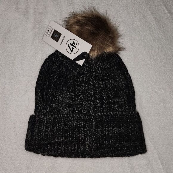 NWT Women's Los Angeles Lakers '47 Black Meeko Cuffed Knit Hat with Pom - Picture 3 of 5